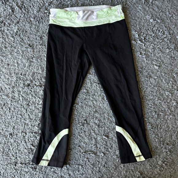 Lululemon Run: Inspire Crop II Black Tonka Stripe Mint Green - Picture 1 of 8